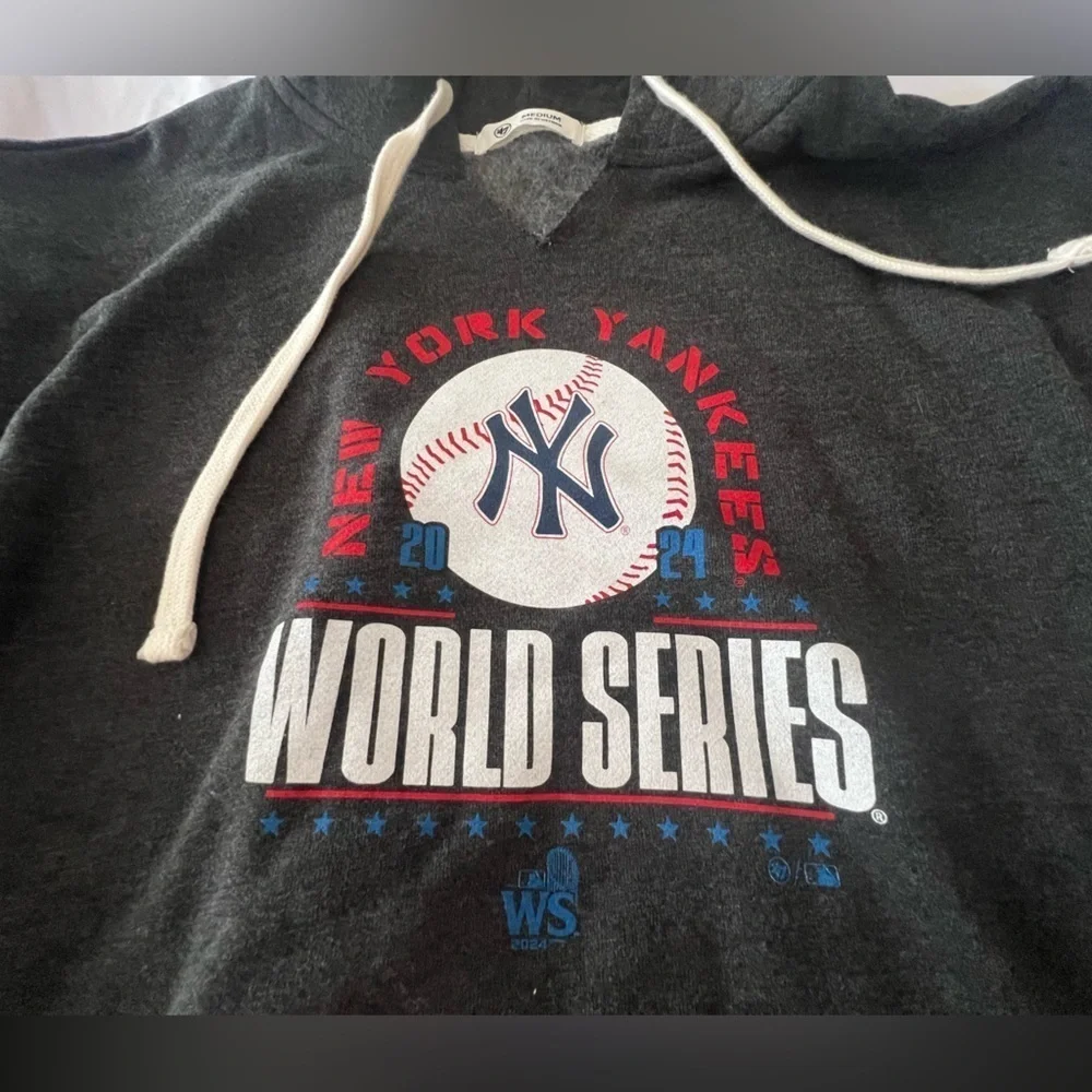 NWT ‘47 Women’s 2024 World Series Bound New York Yankees Kennedy Hoodie in M